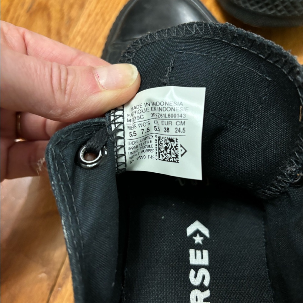 Converse - Picture 3 of 3